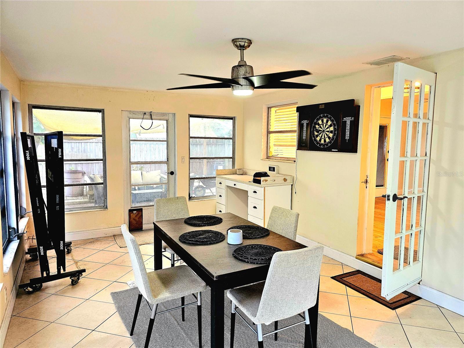 MERNA MANOR 1ST ADD - Residential Lease