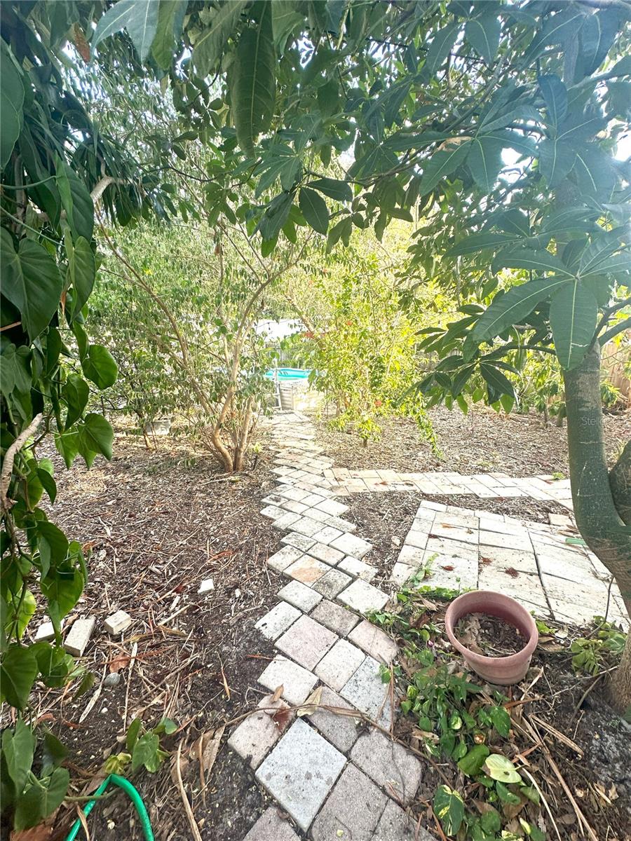 MERNA MANOR 1ST ADD - Residential Lease
