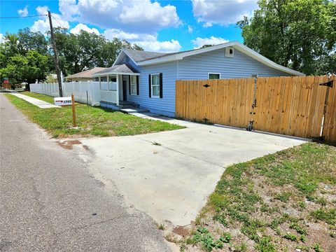 A home in TAMPA