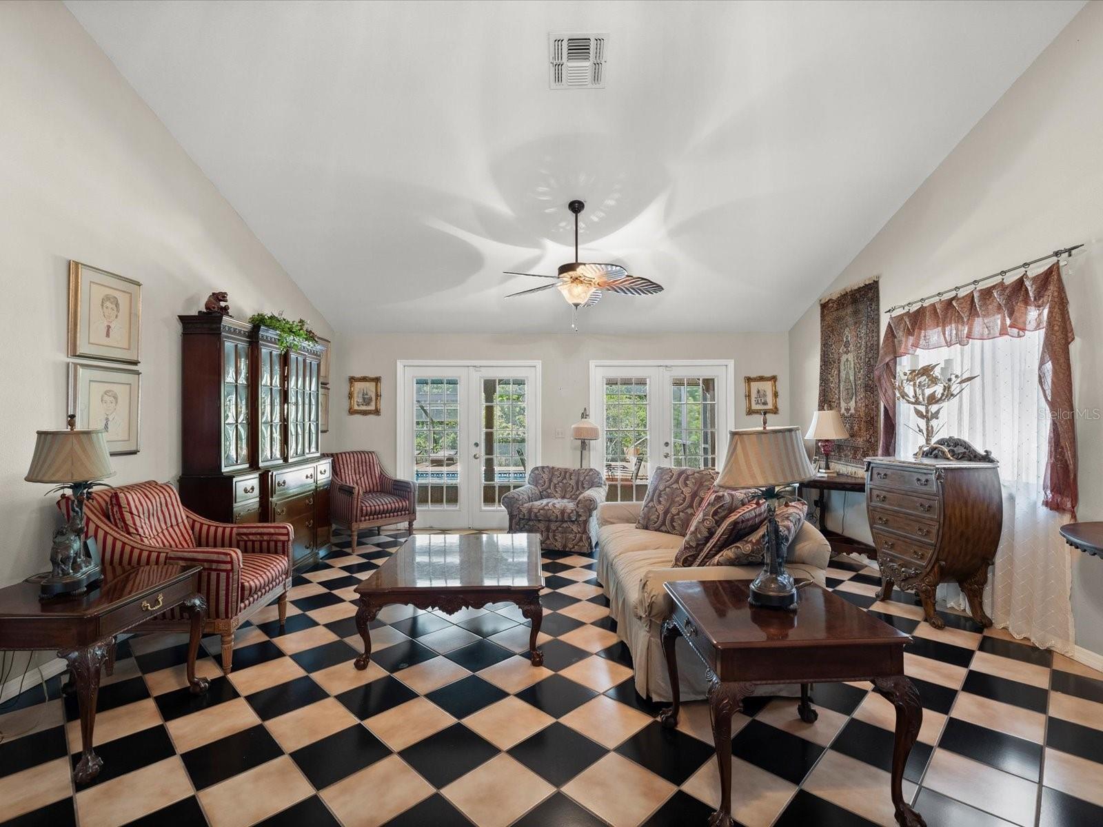 HIDDEN LAKE ESTATES - Residential