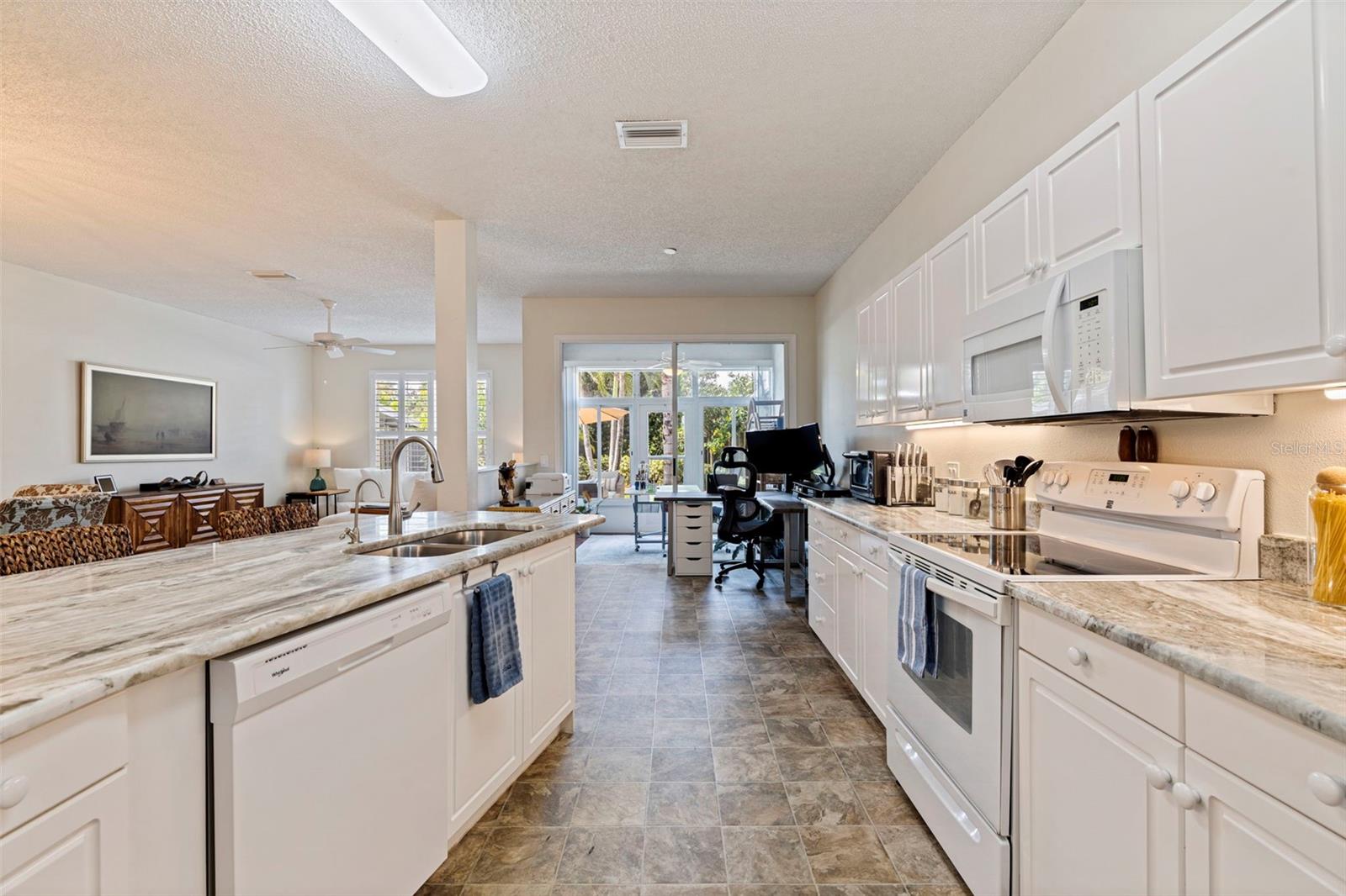 3022 PEPPERWOOD LANE W