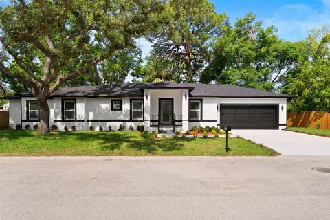 Photo of 5062 80th Lane N, St Petersburg, FL 33709 (MLS # TB8498067)