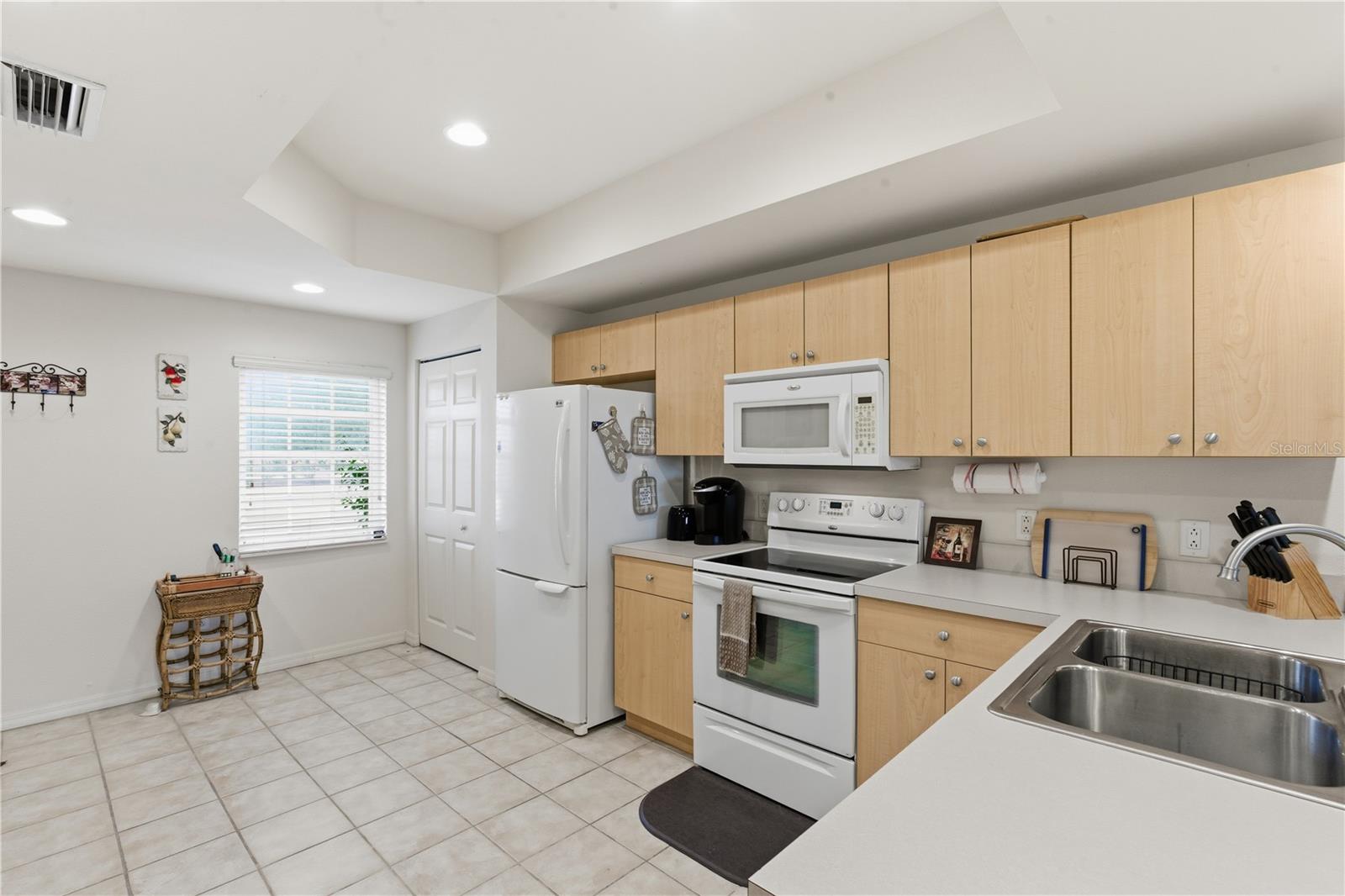 TOWNHOMES DEEP CREEK TR E - Residential