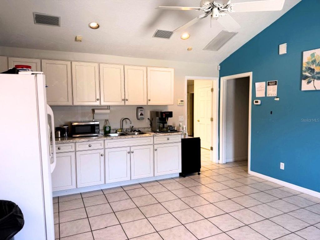 Photo of 233 12th Street SW, Largo, FL 33770 (MLS # TB8492551)