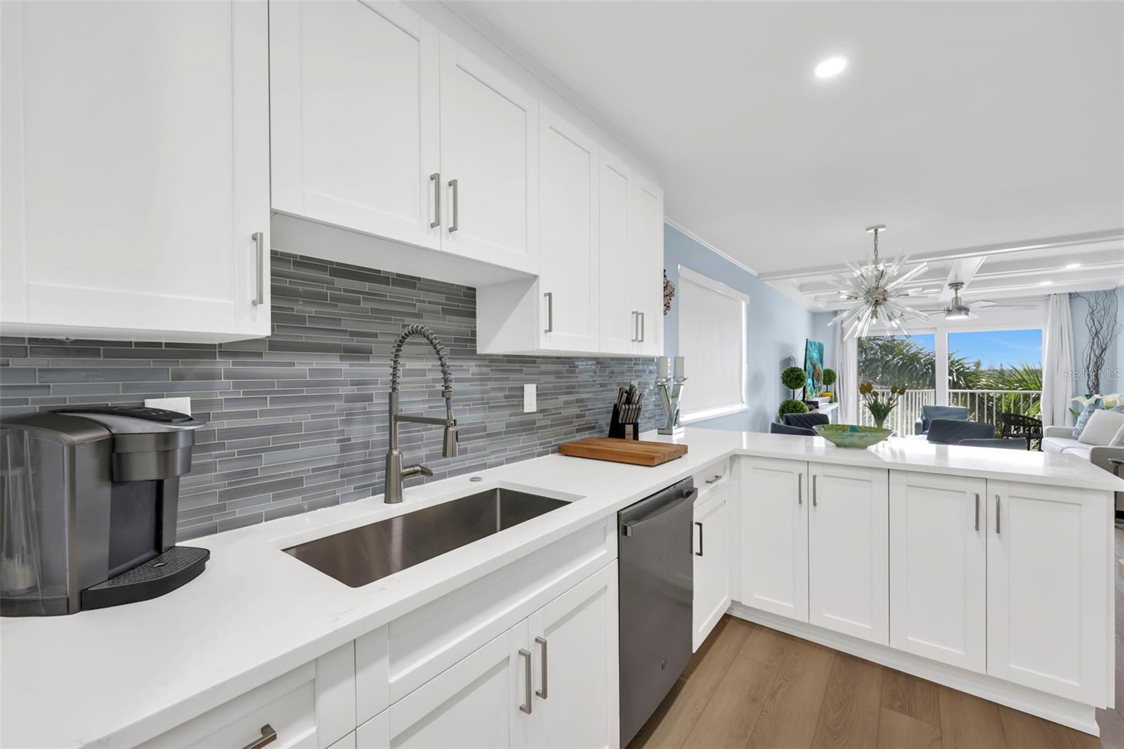 DEL MAR CLUB COOP - Residential Lease