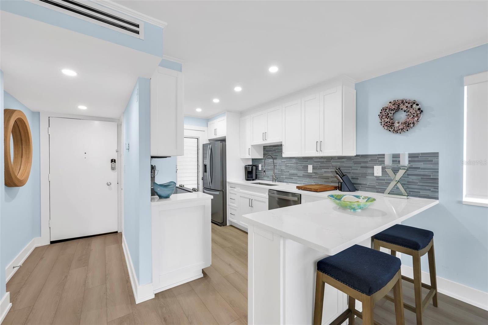 DEL MAR CLUB COOP - Residential Lease