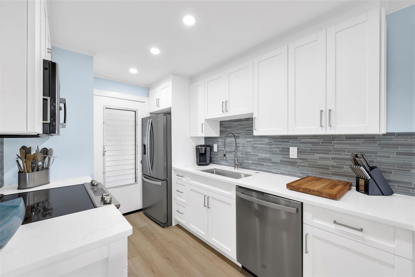 DEL MAR CLUB COOP - Residential Lease