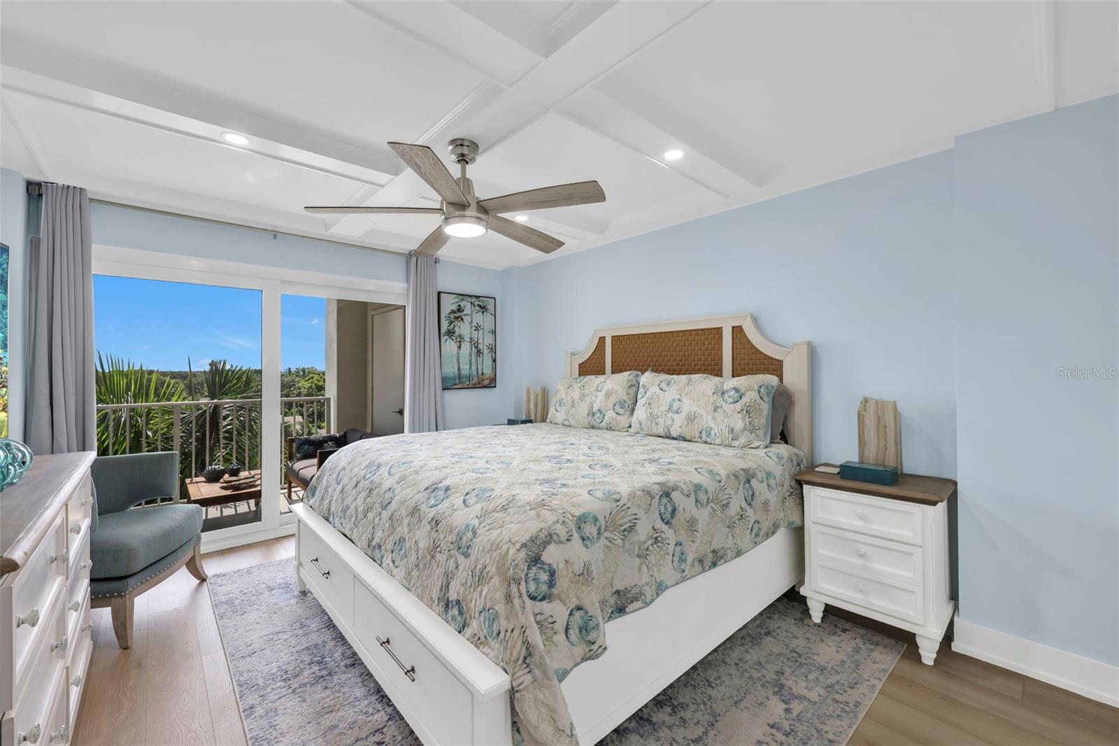 DEL MAR CLUB COOP - Residential Lease