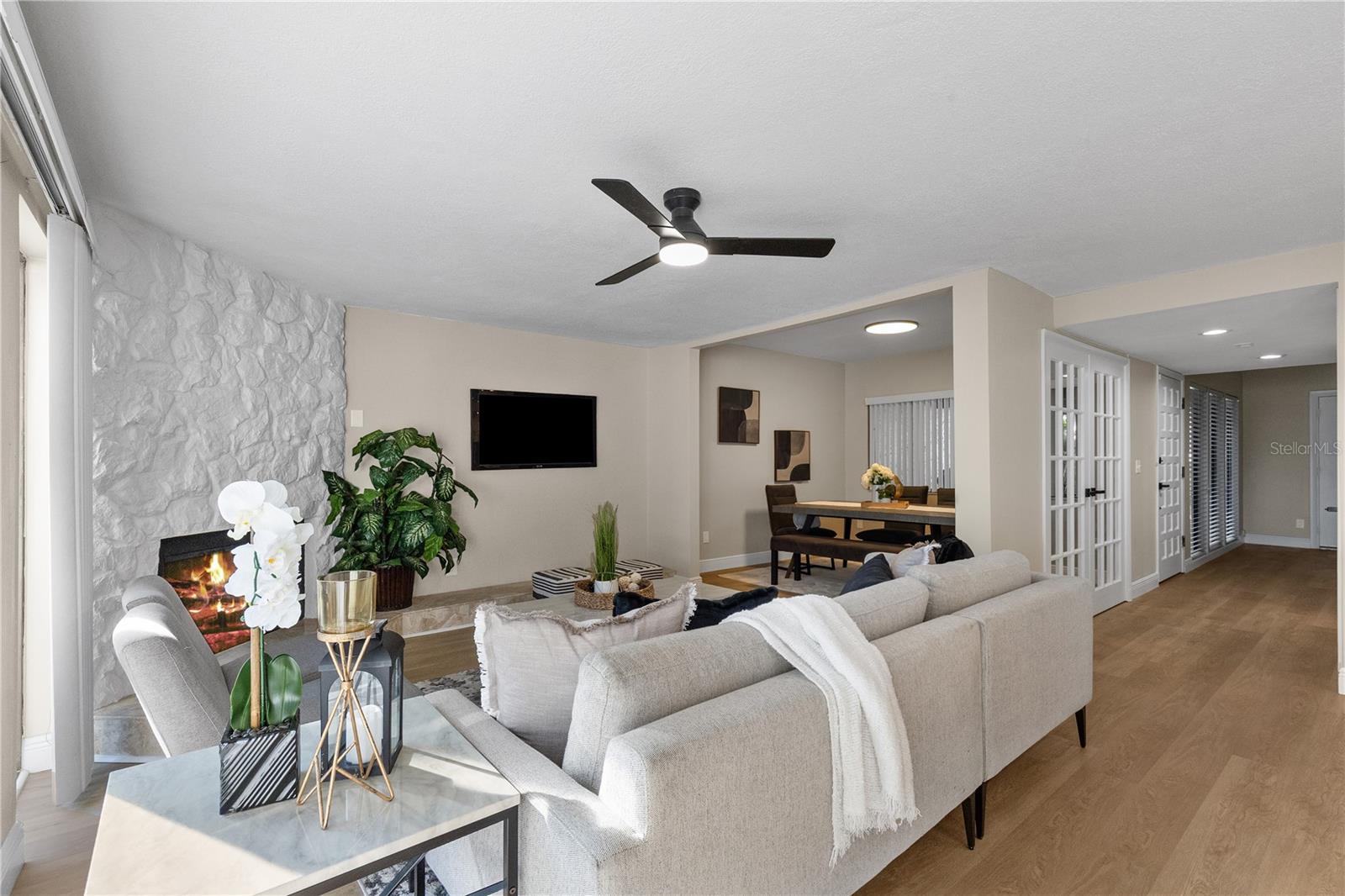 CARROLLWOOD VILLAGE FAIRWAY TO - Residential