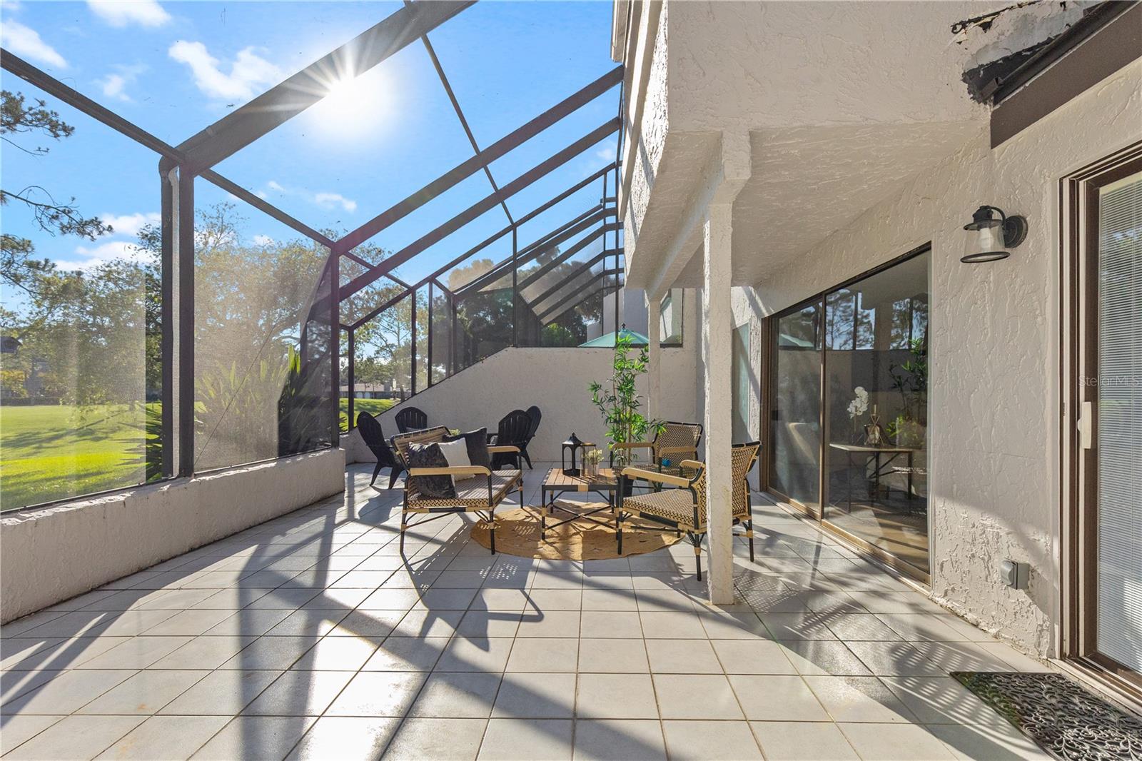 CARROLLWOOD VILLAGE FAIRWAY TO - Residential