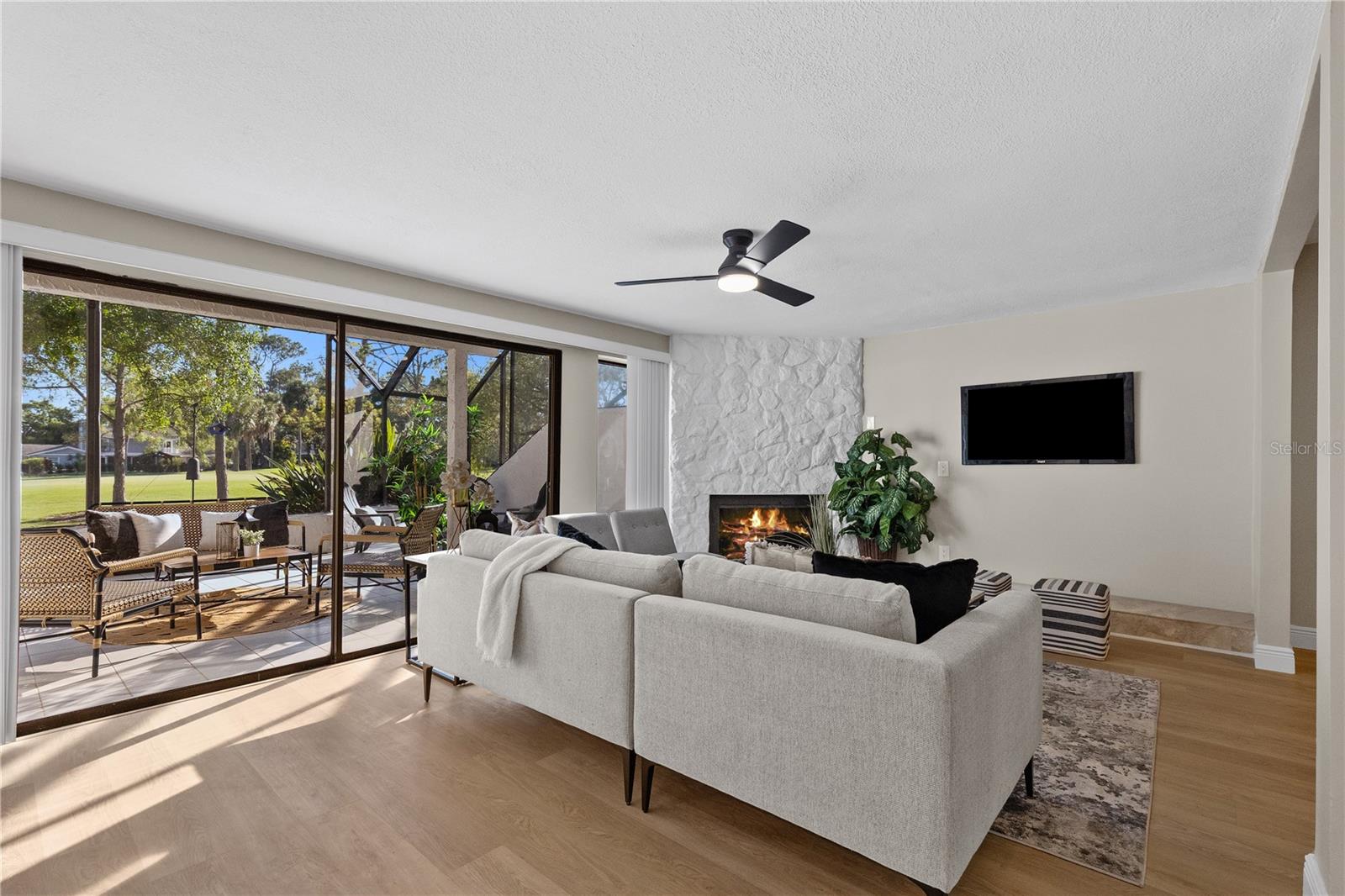 CARROLLWOOD VILLAGE FAIRWAY TO - Residential
