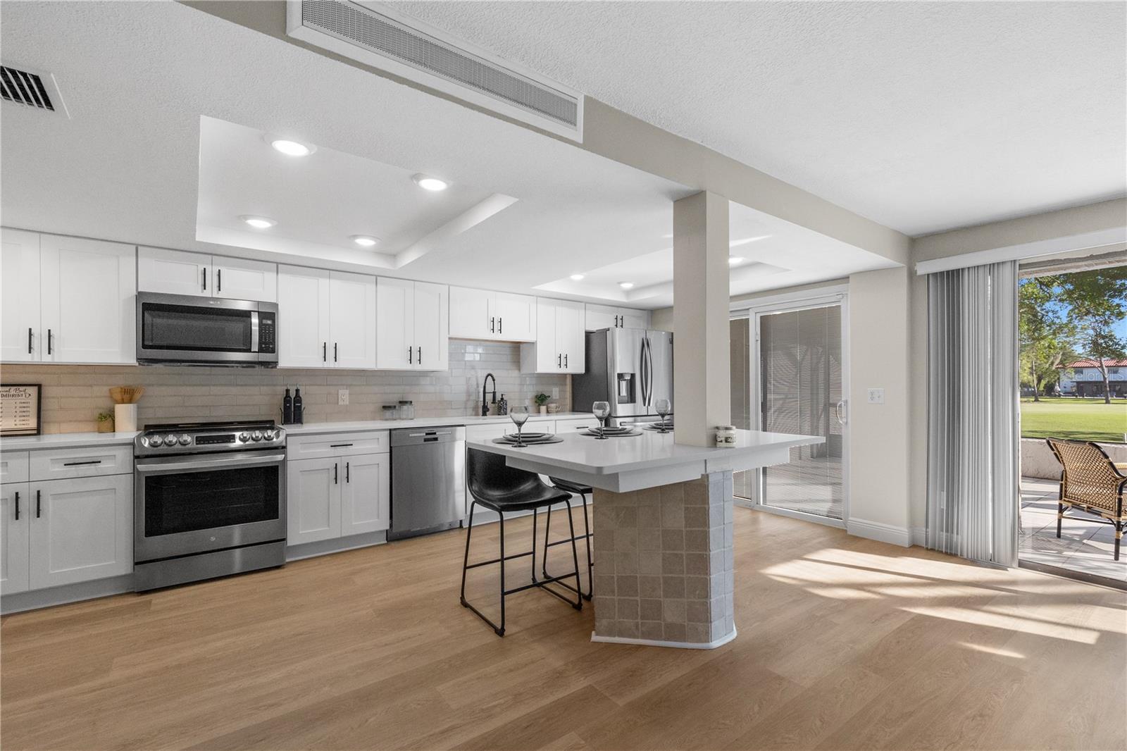 CARROLLWOOD VILLAGE FAIRWAY TO - Residential