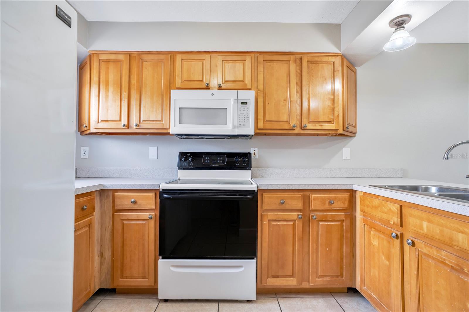 VILLA MARQUIS CONDO - Residential