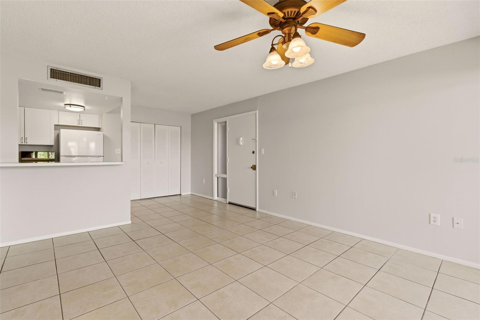SANDY COVE - Residential