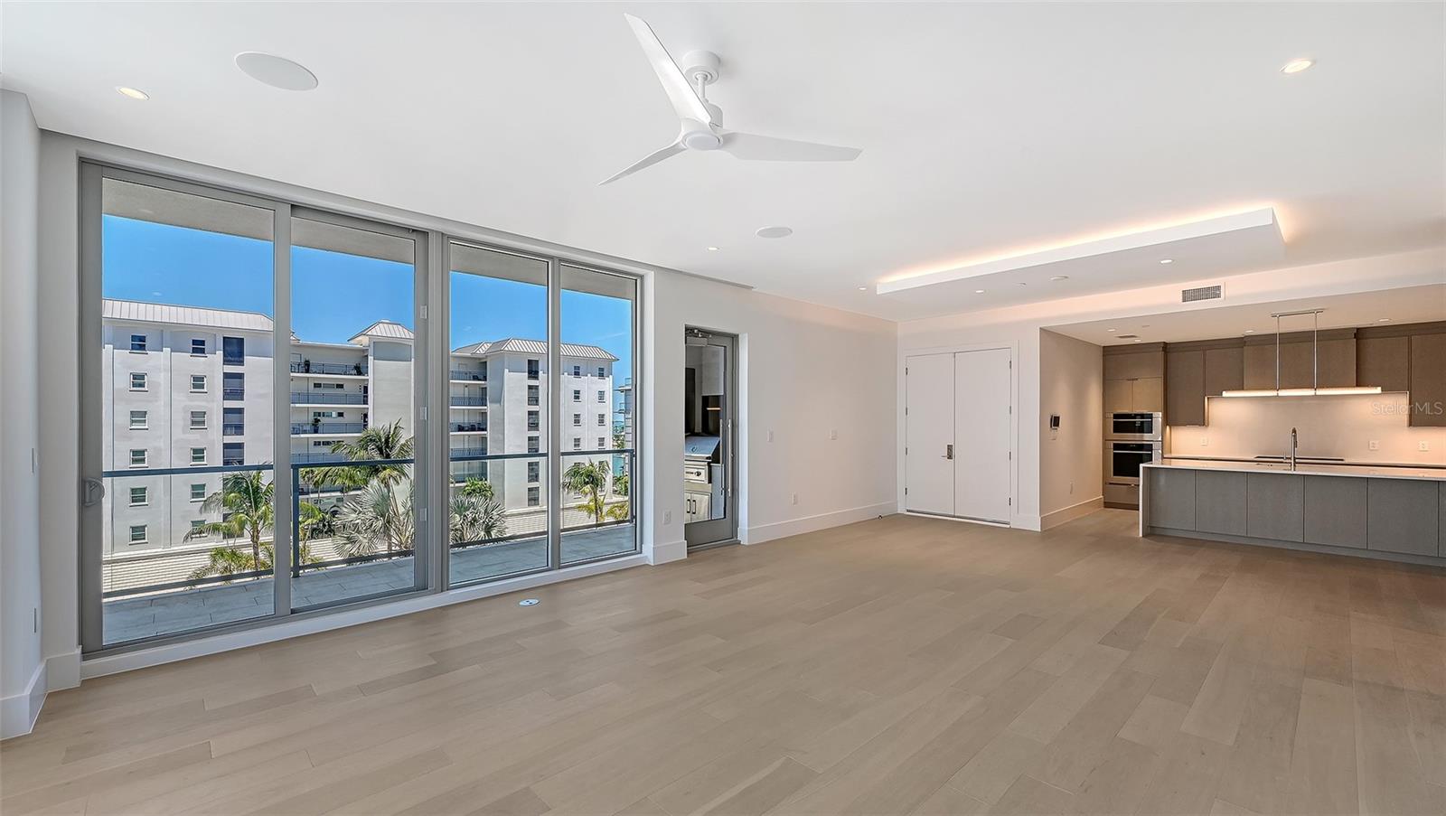 PENINSULA SARASOTA - Residential