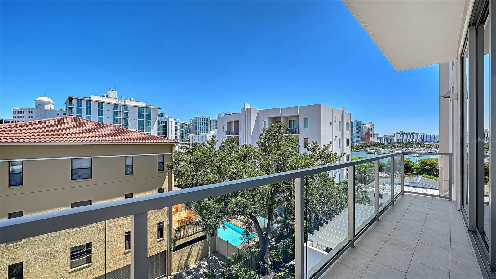 PENINSULA SARASOTA - Residential