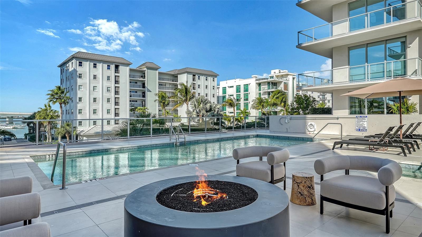 PENINSULA SARASOTA - Residential