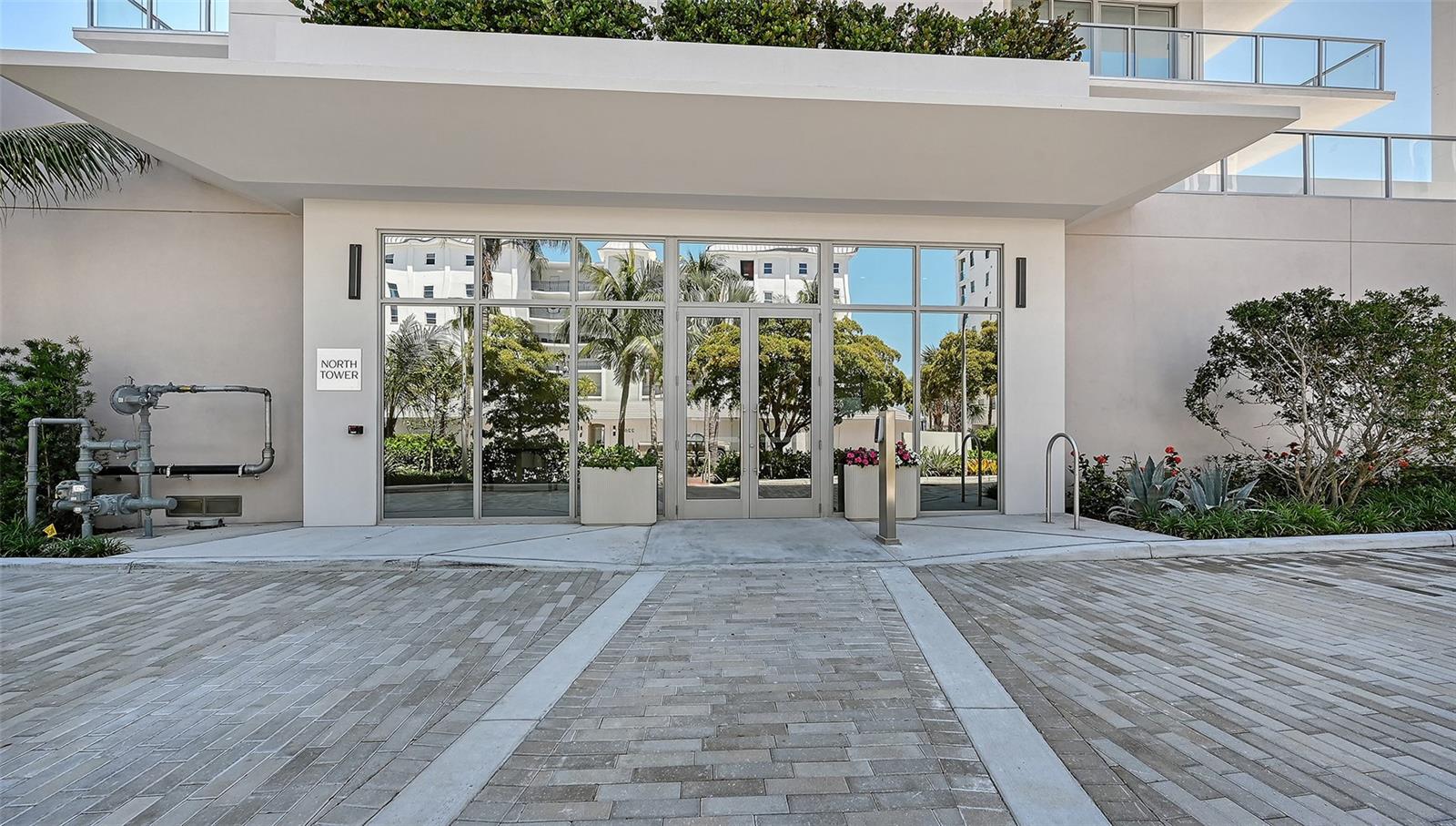 PENINSULA SARASOTA - Residential