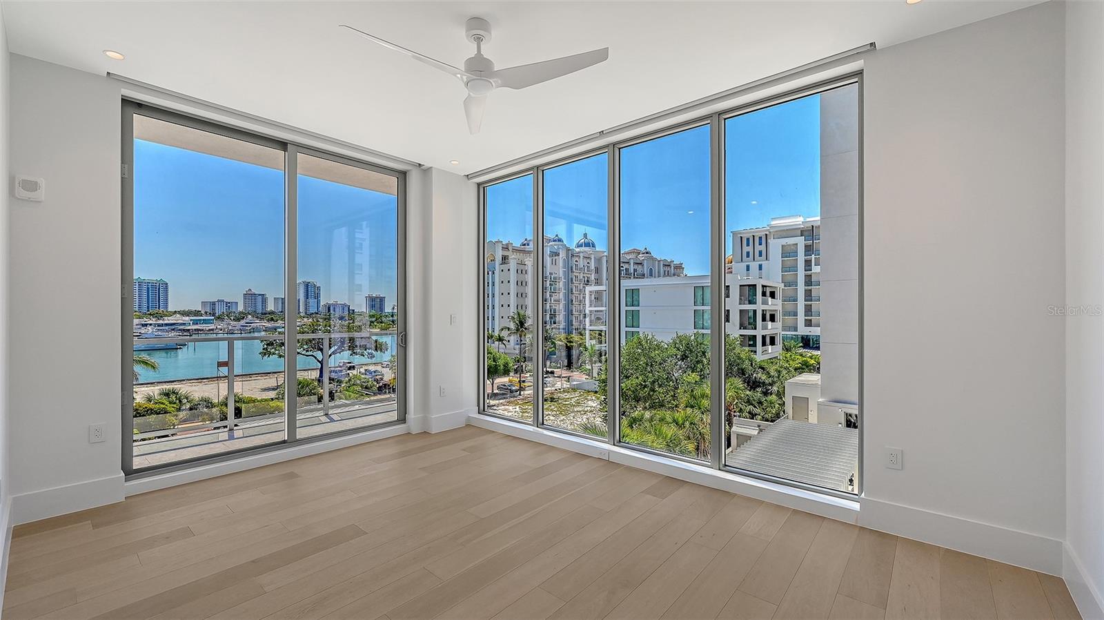 PENINSULA SARASOTA - Residential