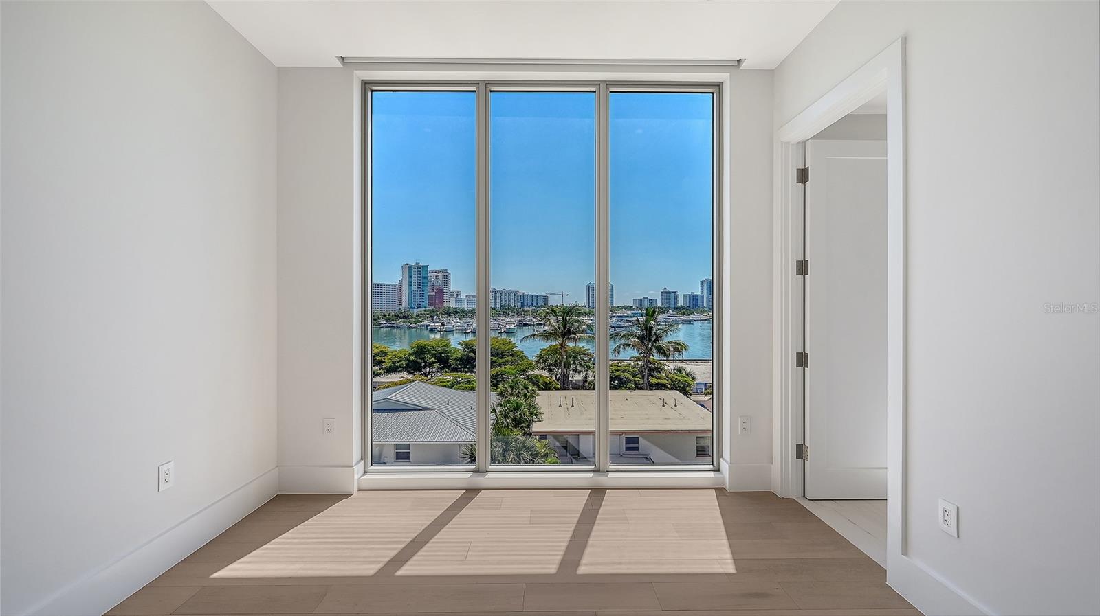 PENINSULA SARASOTA - Residential