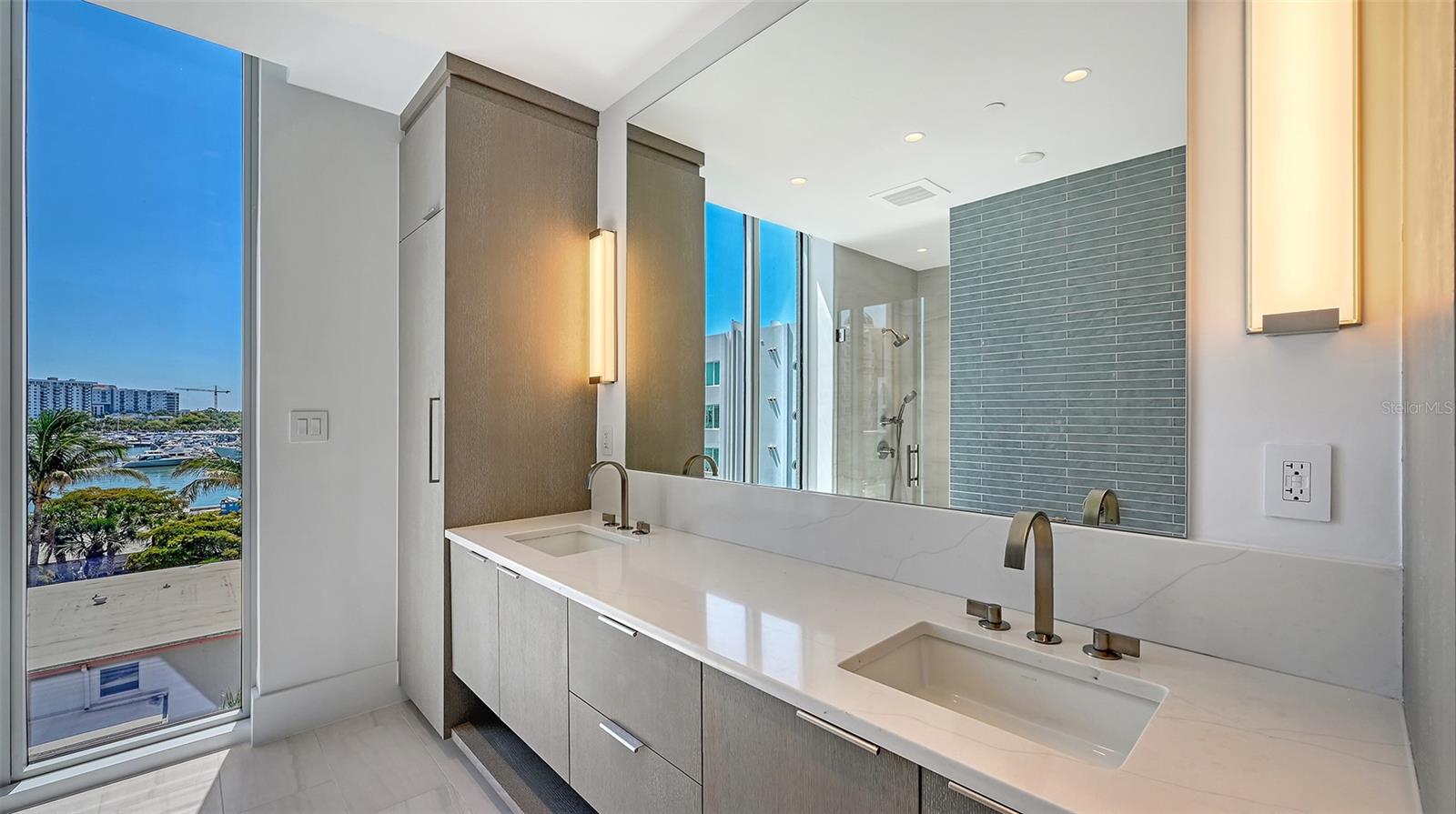 PENINSULA SARASOTA - Residential