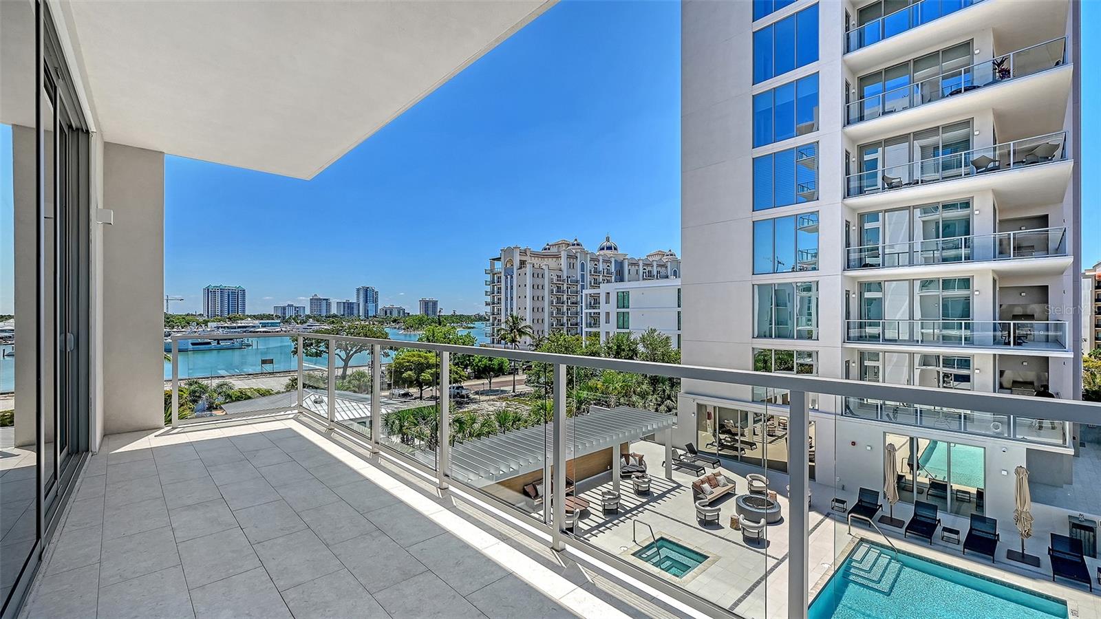 PENINSULA SARASOTA - Residential