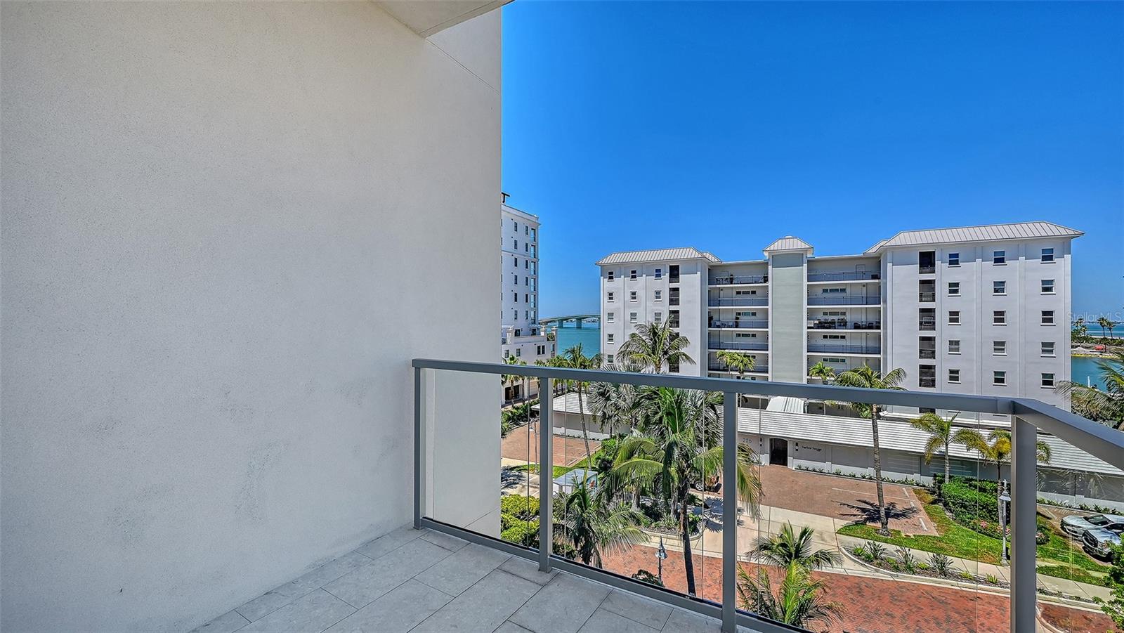 PENINSULA SARASOTA - Residential