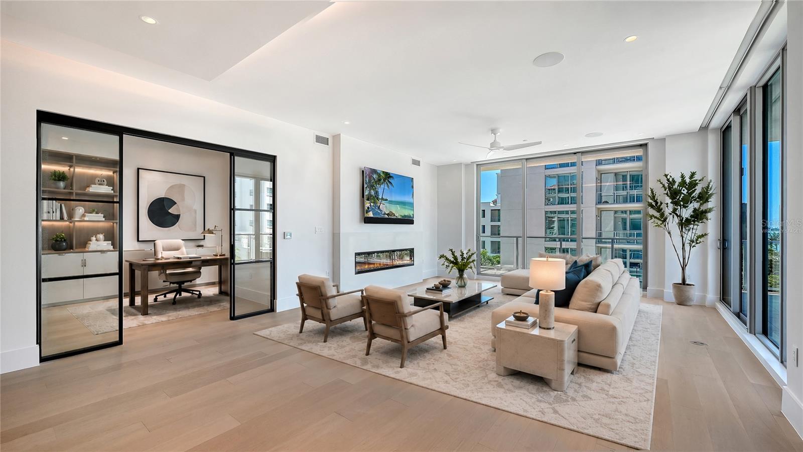 253 GOLDEN GATE POINT 401