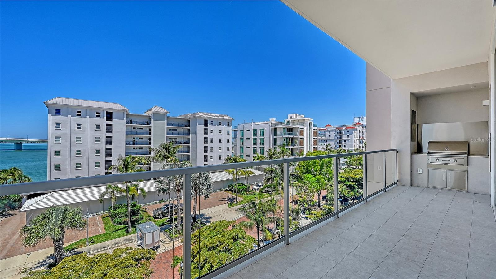 PENINSULA SARASOTA - Residential