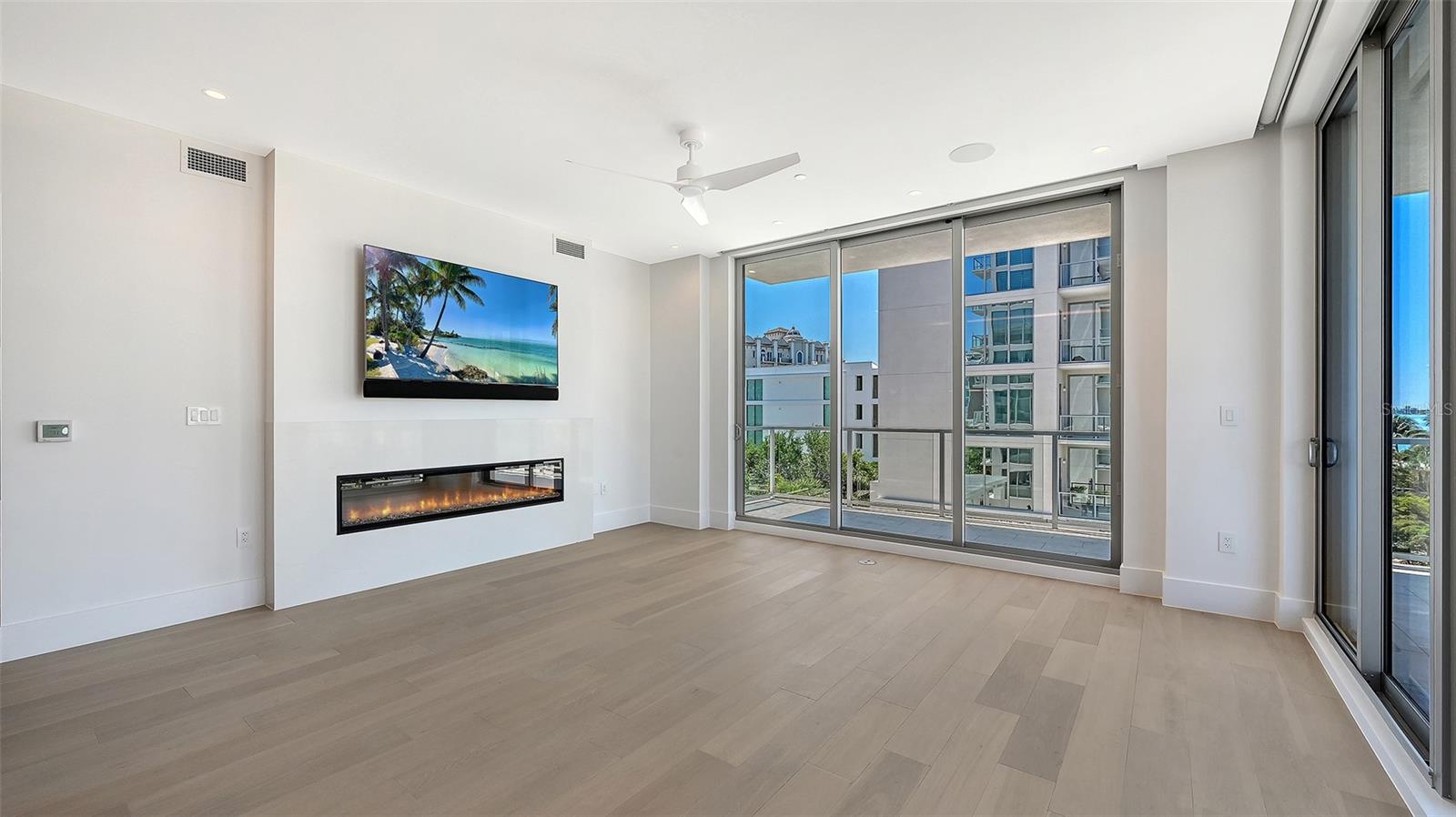 PENINSULA SARASOTA - Residential