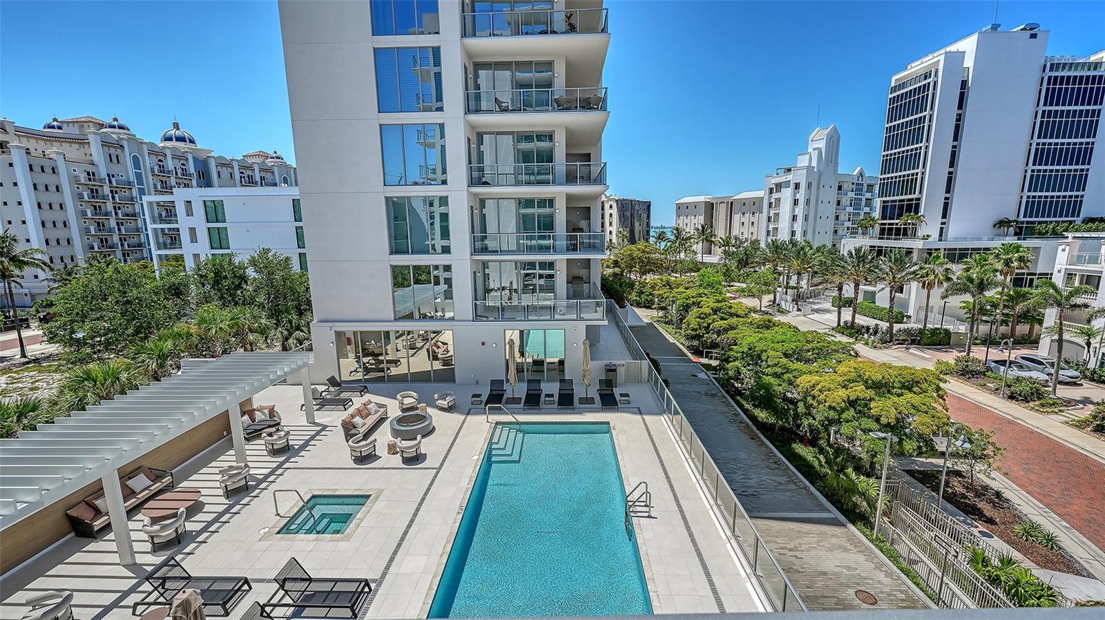 PENINSULA SARASOTA - Residential