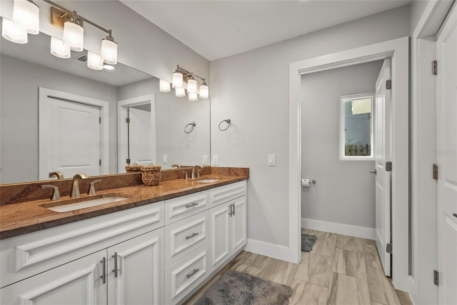 SARASOTA BEACH - Residential