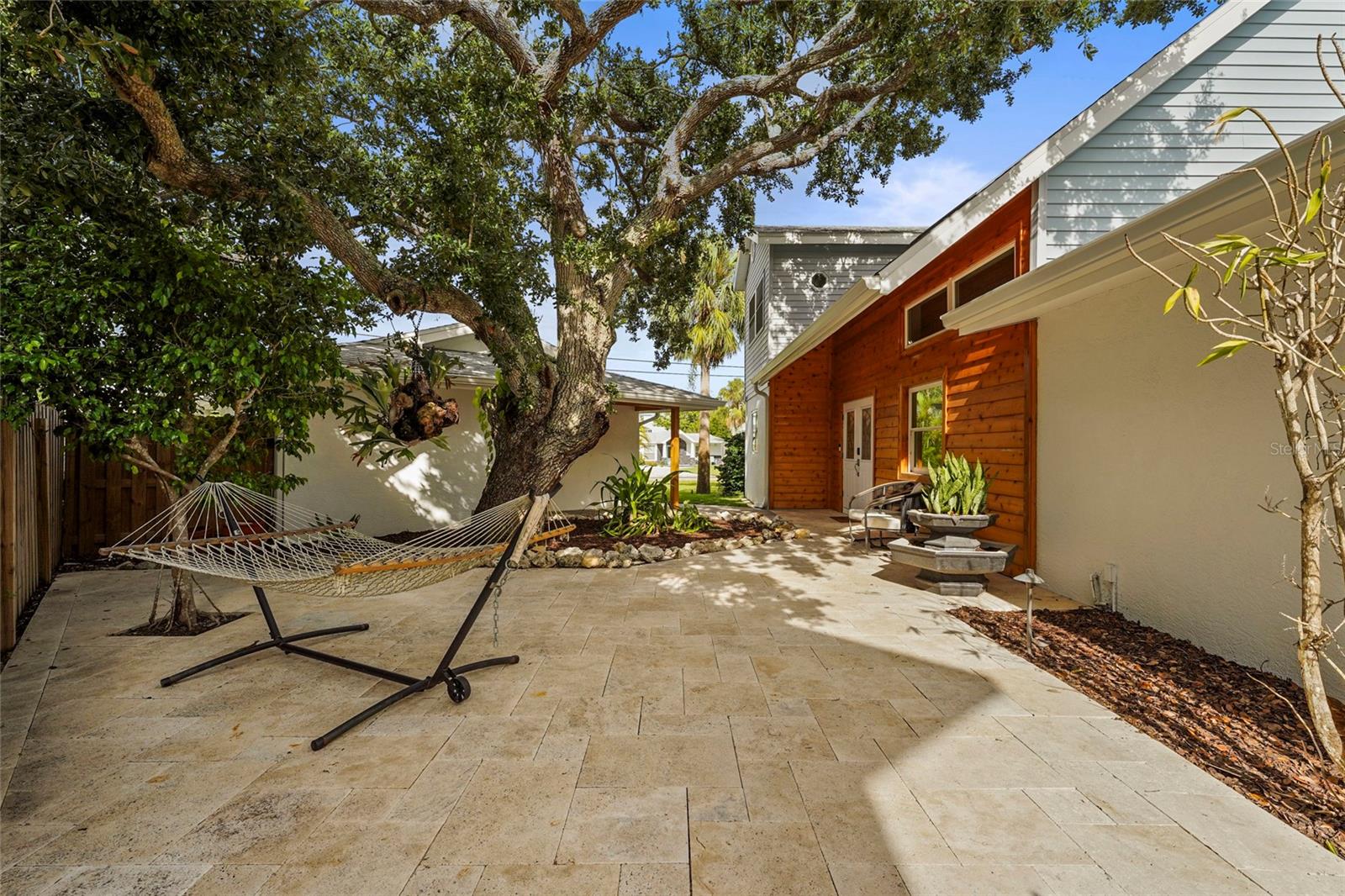 SARASOTA BEACH - Residential