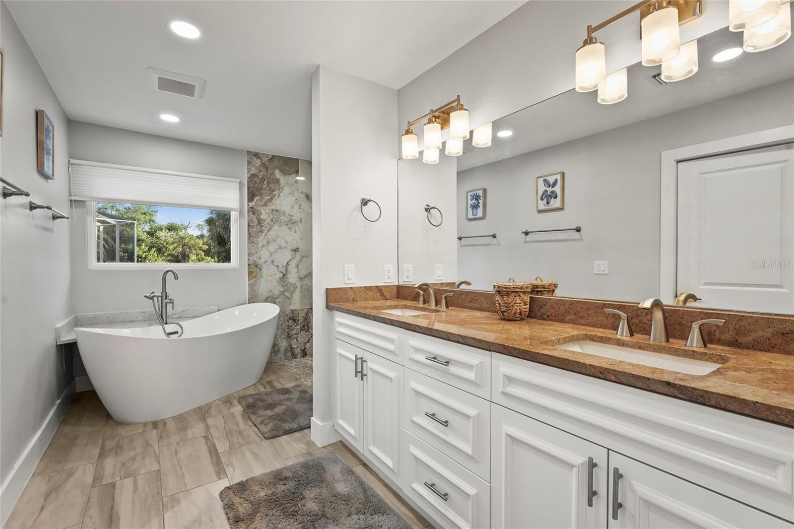 SARASOTA BEACH - Residential