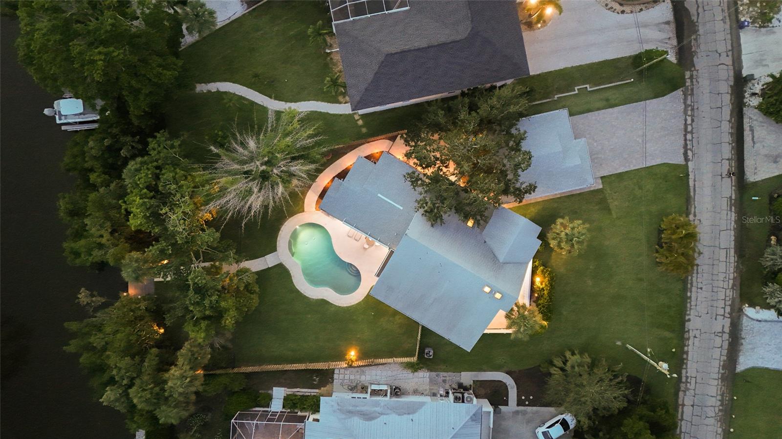 SARASOTA BEACH - Residential