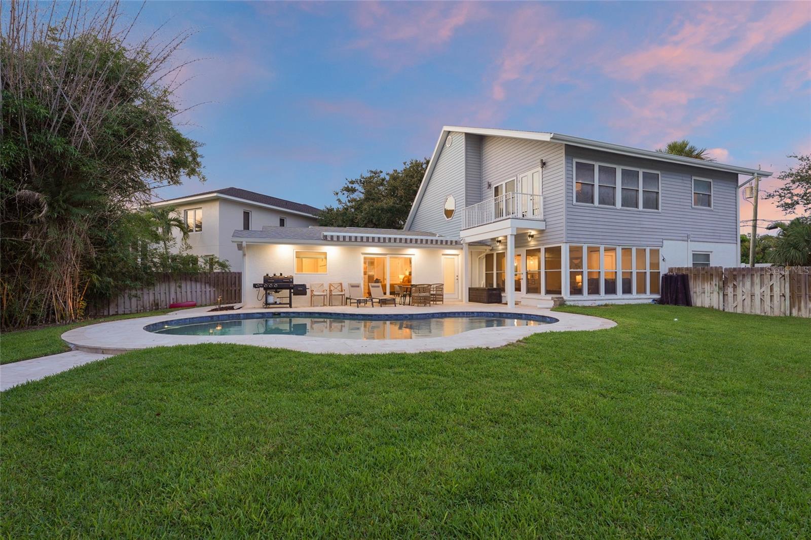 430 ISLAND CIRCLE
