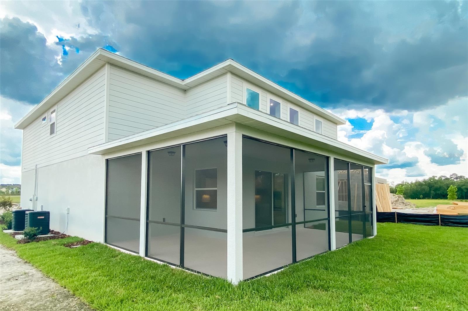 SANCTUARY/LKS/WINDERMERE - Residential Lease