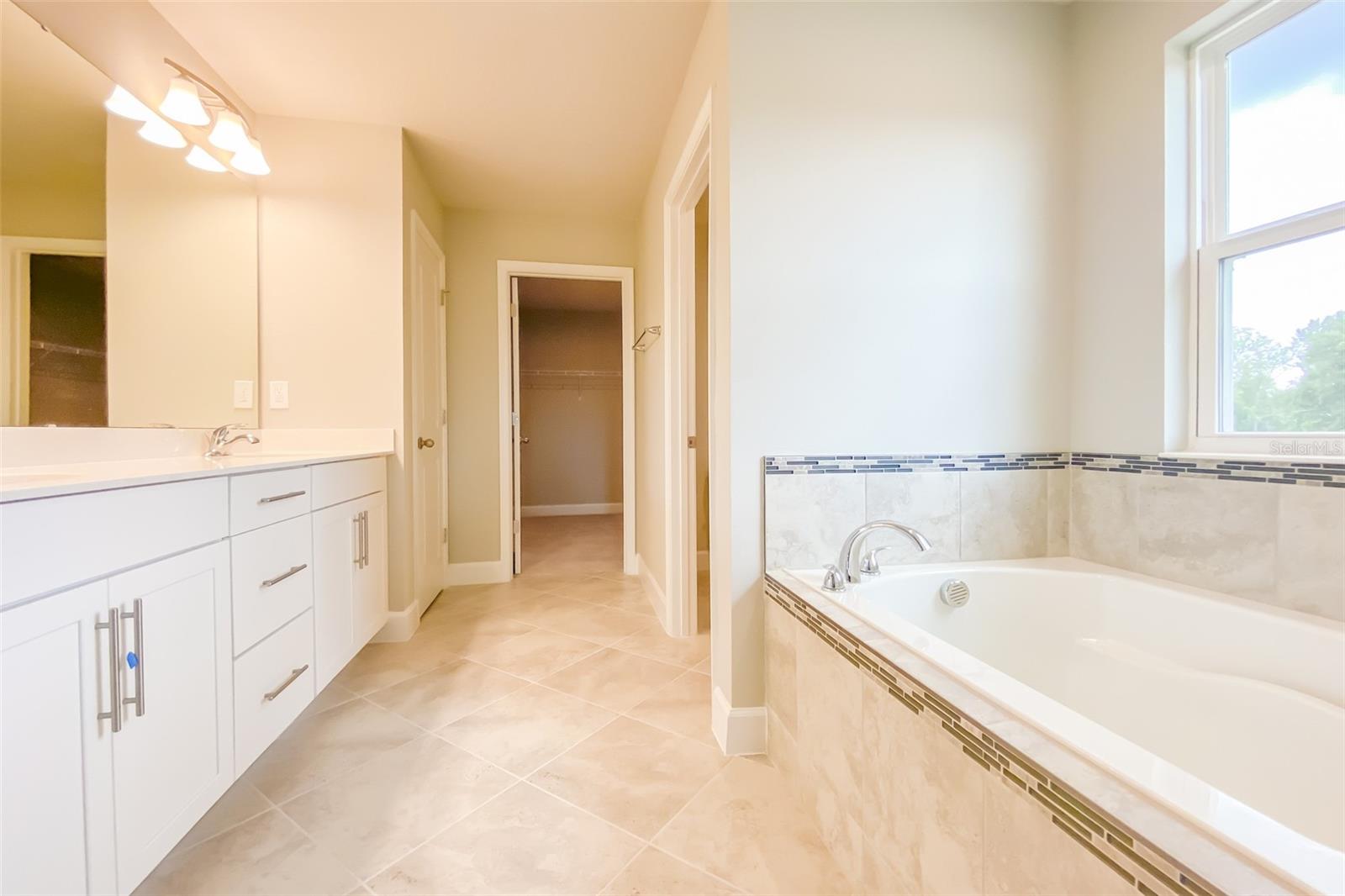 SANCTUARY/LKS/WINDERMERE - Residential Lease