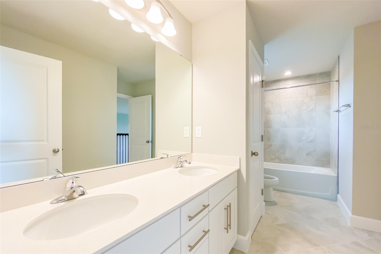 SANCTUARY/LKS/WINDERMERE - Residential Lease