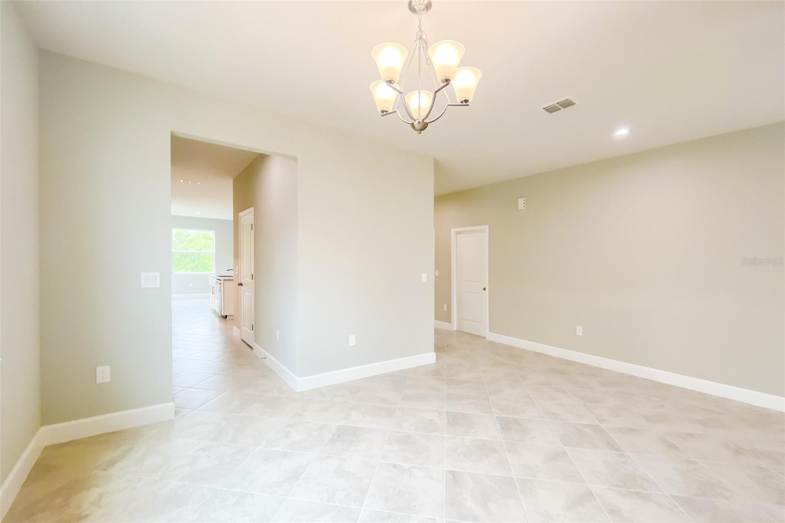 SANCTUARY/LKS/WINDERMERE - Residential Lease