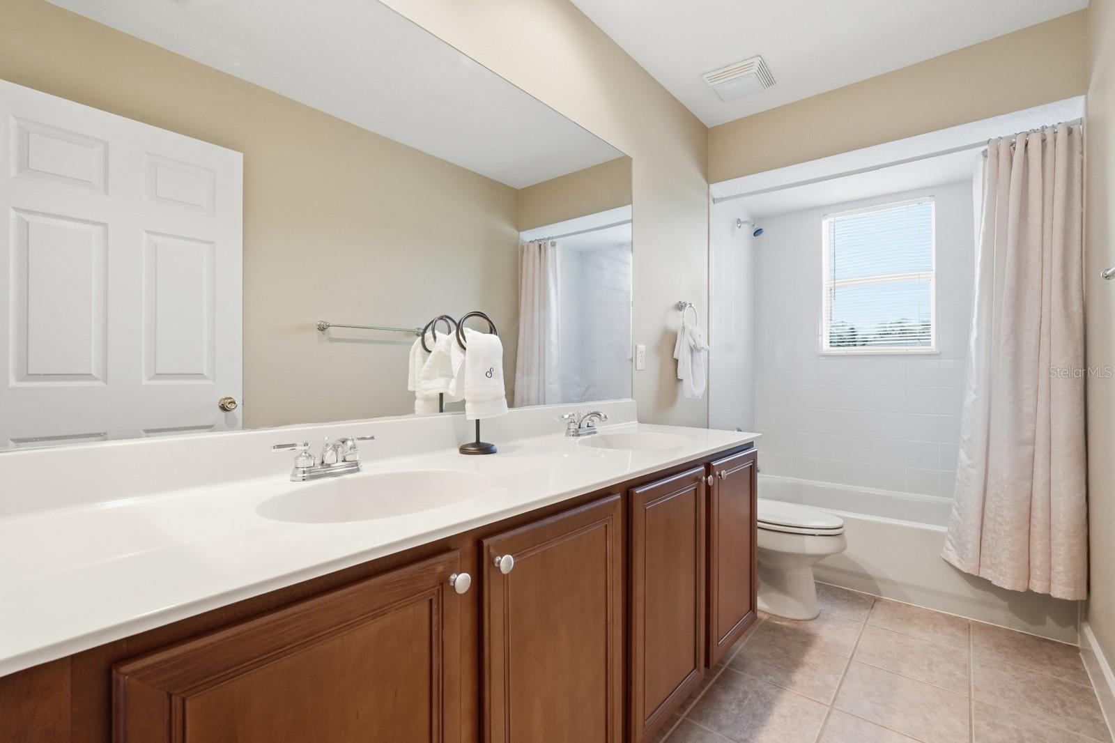 CRYSTAL COVE PHASE II - Residential