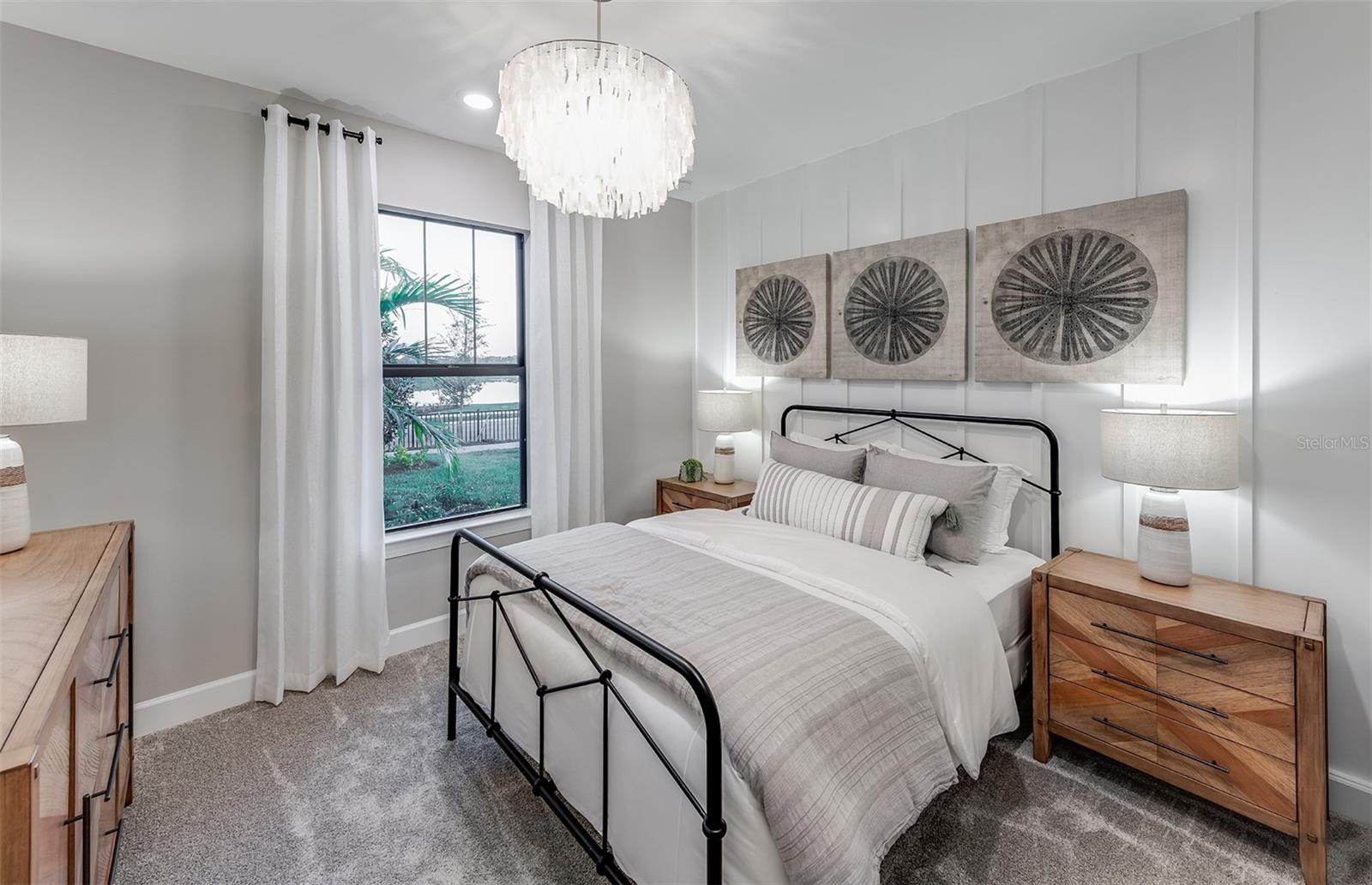 SAPPHIRE POINT AT LAKEWOOD RANCH - Residential