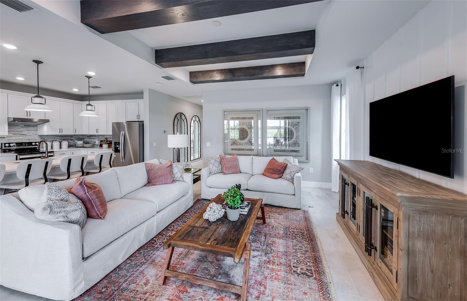 SAPPHIRE POINT AT LAKEWOOD RANCH - Residential