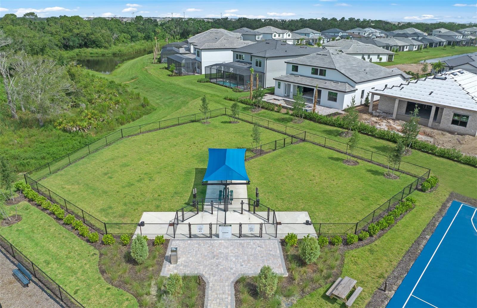 SAPPHIRE POINT AT LAKEWOOD RANCH - Residential