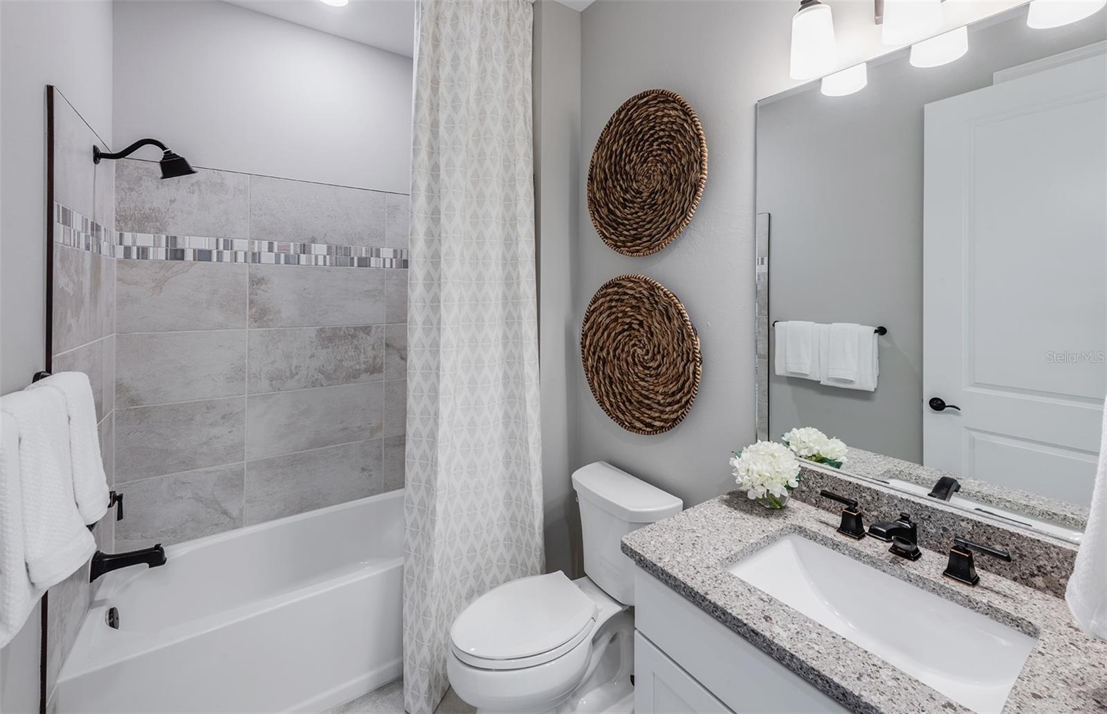 SAPPHIRE POINT AT LAKEWOOD RANCH - Residential