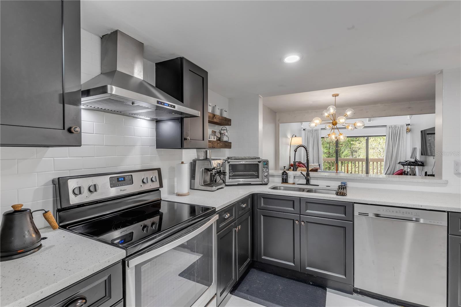 5472 PINE CREEK DRIVE 2006B