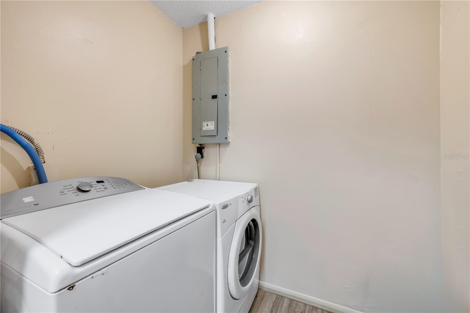 CEDAR HIGHLAND UNIT 01 - Residential