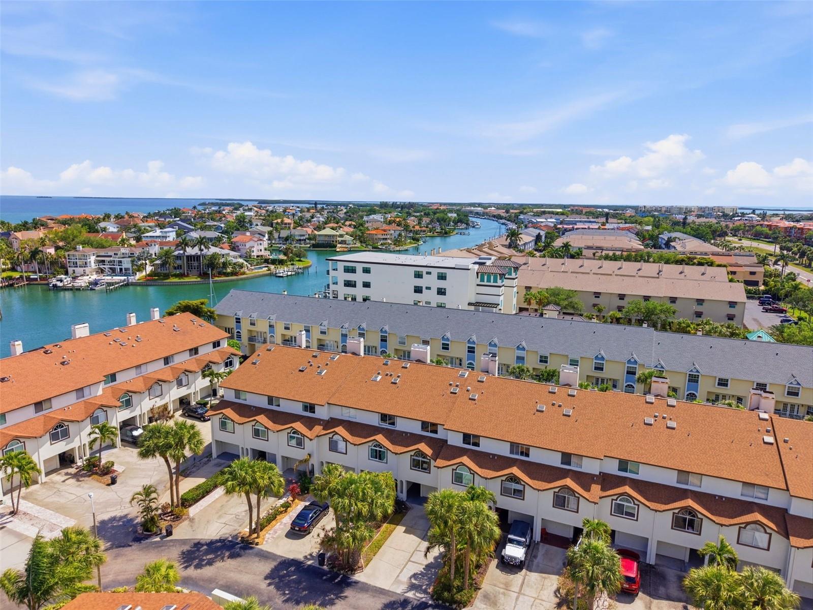 PALMS OF TIERRA - Residential