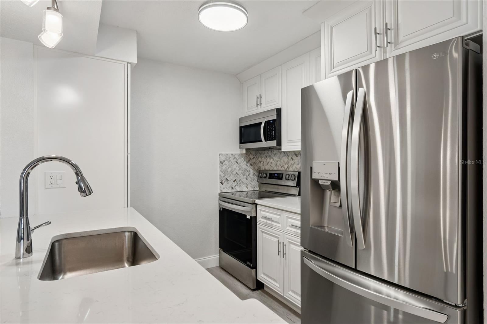 FOUNTAINS AT COUNTRYSIDE CONDO - Residential