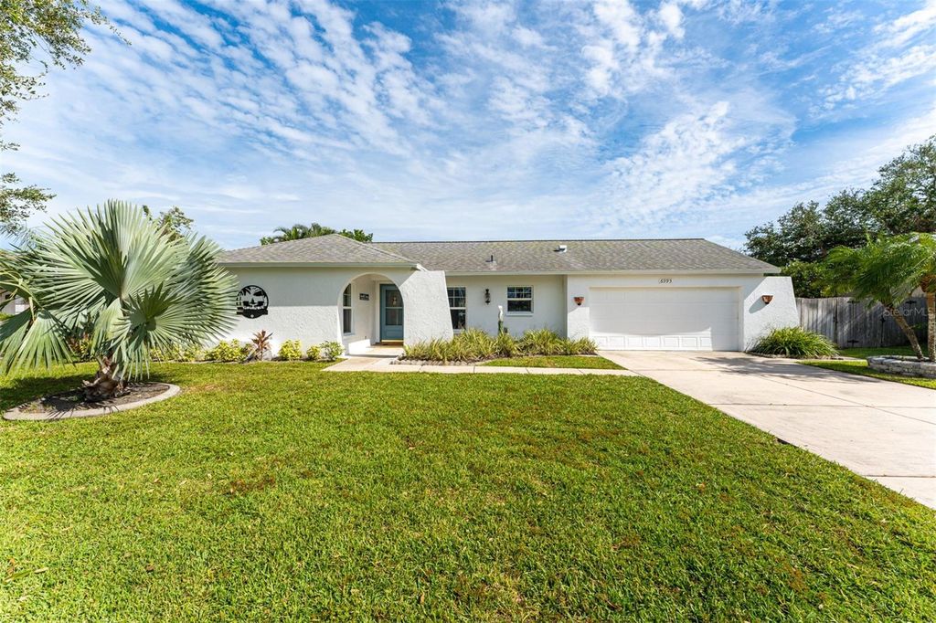 Photo of 6993 Easton Court, Sarasota, FL 34238 (MLS # A4661852)